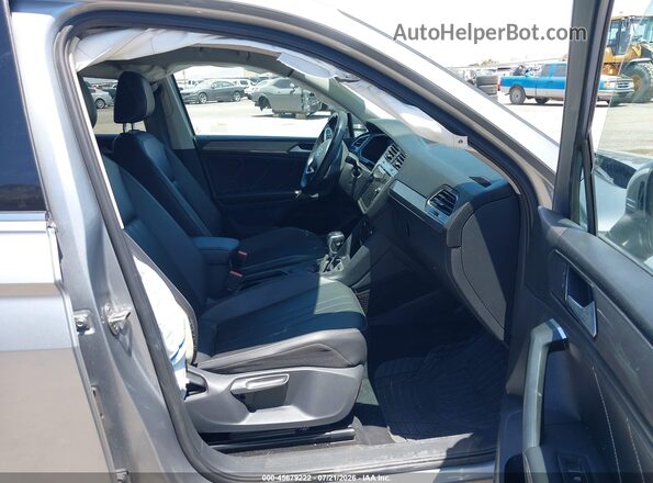 3VV3B7AX3NM020700 2022 VOLKSWAGEN TIGUAN Silver წინა სალონის ხედი
