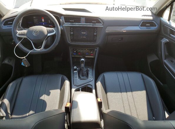 3VV3B7AX3NM033138 2022 VOLKSWAGEN TIGUAN Gray Vista interior delantera