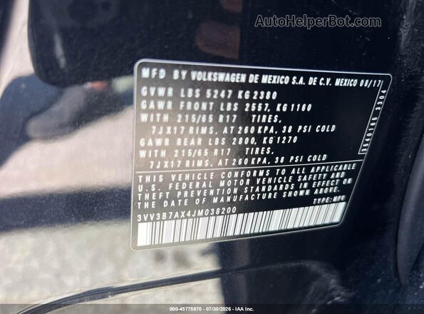 3VV3B7AX4JM038200 2018 VOLKSWAGEN TIGUAN Black ძრავის განყოფილების ხედი