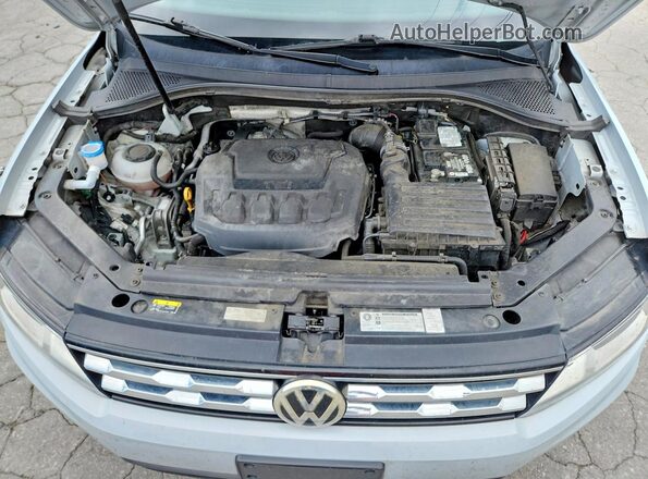 3VV3B7AX4JM104681 2018 VOLKSWAGEN TIGUAN Серый Вид подкапотного пространства
