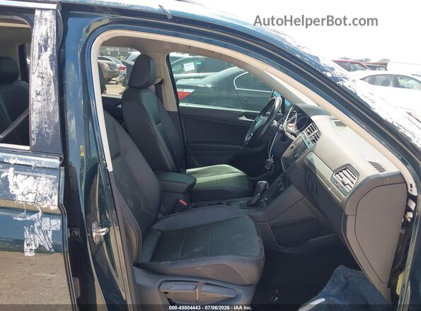 3VV3B7AX4JM208149 2018 VOLKSWAGEN TIGUAN Green წინა სალონის ხედი
