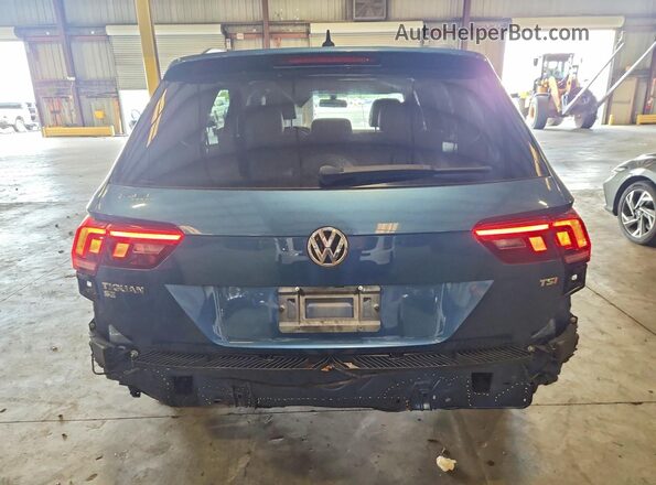 3VV3B7AX4JM218714 2018 VOLKSWAGEN TIGUAN Blue Widok z tyłu