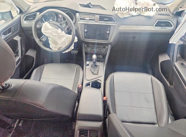 3VV3B7AX4MM041201 2021 VOLKSWAGEN TIGUAN Black Vista del salpicadero