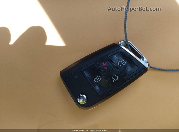 3VV3B7AX4MM050643 2021 VOLKSWAGEN TIGUAN Silver Dashboard view