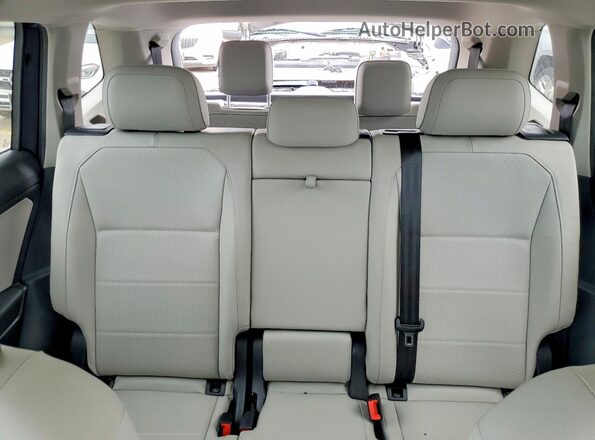 3VV3B7AX4MM144215 2021 VOLKSWAGEN TIGUAN Синий Вид задних сидений