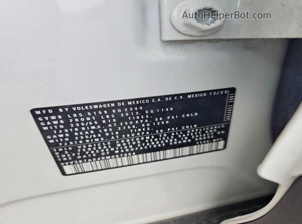 3VV3B7AX4RM067854 2024 VOLKSWAGEN TIGUAN White Vista del compartimento del motor