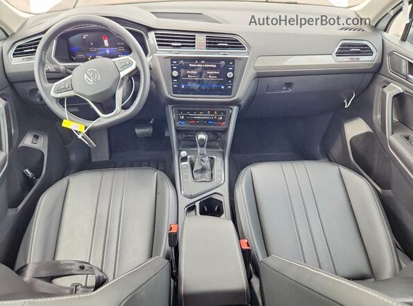 3VV3B7AX4RM067854 2024 VOLKSWAGEN TIGUAN White Vista del salpicadero