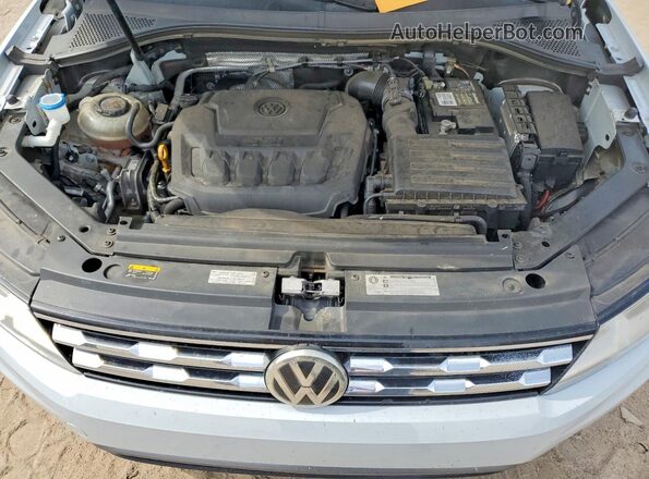 3VV3B7AX5JM190874 2018 VOLKSWAGEN TIGUAN Gray Engine compartment view