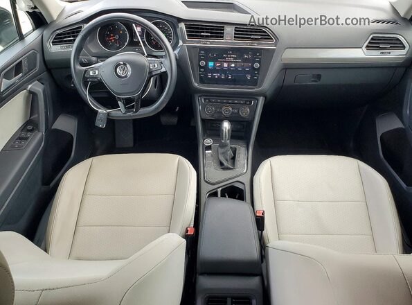 3VV3B7AX5KM137562 2019 VOLKSWAGEN TIGUAN Black Widok deski rozdzielczej