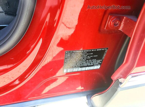 3VV3B7AX5LM006634 2020 VOLKSWAGEN TIGUAN Red Engine compartment view