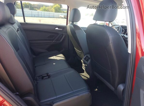 3VV3B7AX5LM006634 2020 VOLKSWAGEN TIGUAN Red Rear seats view