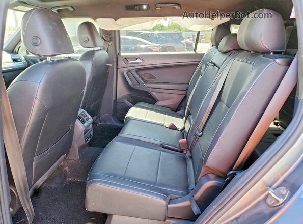 3VV3B7AX5LM133738 2020 VOLKSWAGEN TIGUAN Угольный Вид задней части салона