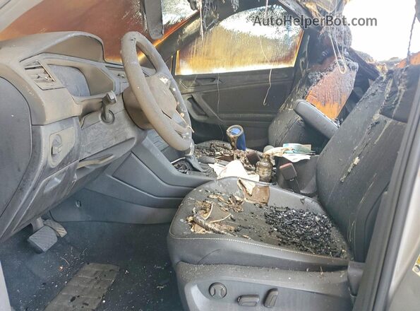3VV3B7AX5NM166550 2022 VOLKSWAGEN TIGUAN Gray Vista interior delantera