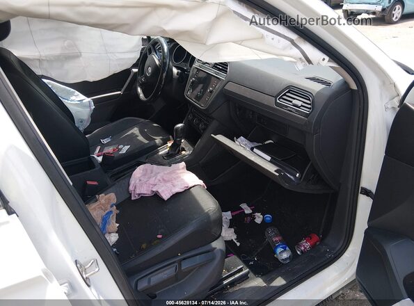 3VV3B7AX6JM050364 2018 VOLKSWAGEN TIGUAN White Vista interior delantera