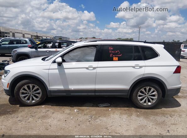 3VV3B7AX6JM050364 2018 VOLKSWAGEN TIGUAN White Vista interior de 360 grados