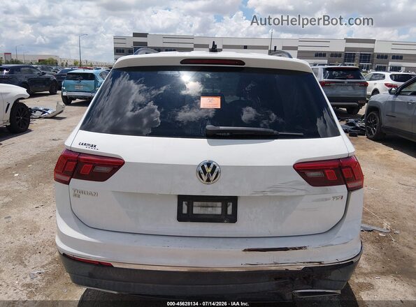 3VV3B7AX6JM050364 2018 VOLKSWAGEN TIGUAN White 