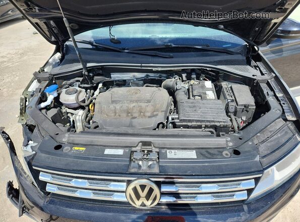 3VV3B7AX6JM088399 2018 VOLKSWAGEN TIGUAN Black Vista del compartimento del motor