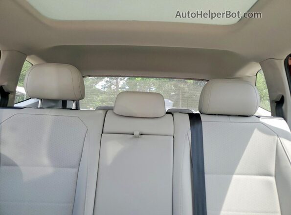 3VV3B7AX6JM133440 2018 VOLKSWAGEN TIGUAN Красный Вид задних сидений