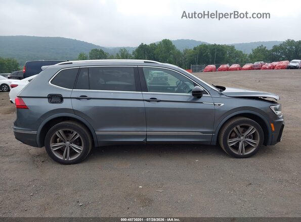 3VV3B7AX6JM155969 2018 VOLKSWAGEN TIGUAN Gray Rear interior view