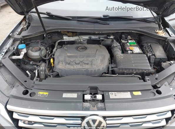 3VV3B7AX6JM155969 2018 VOLKSWAGEN TIGUAN Gray Rear view