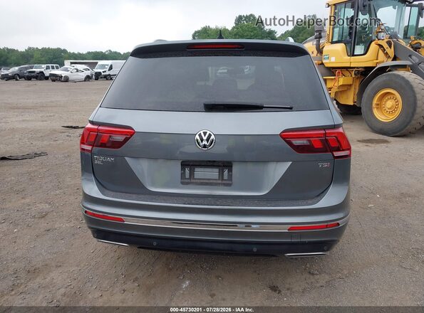 3VV3B7AX6JM155969 2018 VOLKSWAGEN TIGUAN Gray 