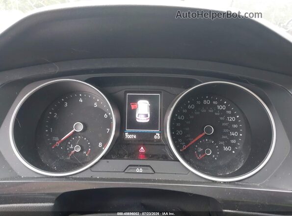 3VV3B7AX6JM185733 2018 VOLKSWAGEN TIGUAN Gray Vista de los asientos traseros