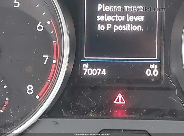 3VV3B7AX6JM185733 2018 VOLKSWAGEN TIGUAN Gray 
