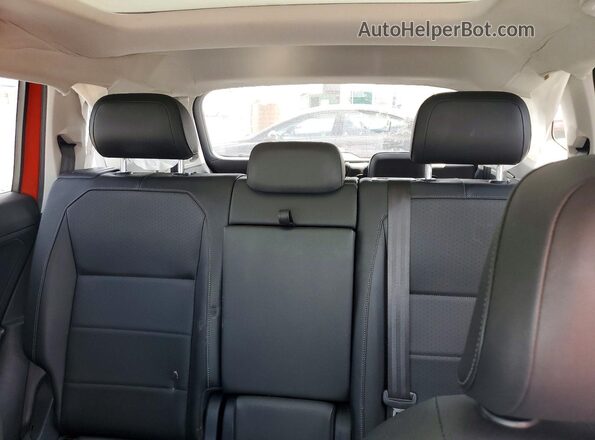 3VV3B7AX6JM208539 2018 VOLKSWAGEN TIGUAN Orange უკანა სავარძლების ხედი