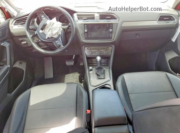 3VV3B7AX6JM208539 2018 VOLKSWAGEN TIGUAN Orange წინა პანელის ხედი