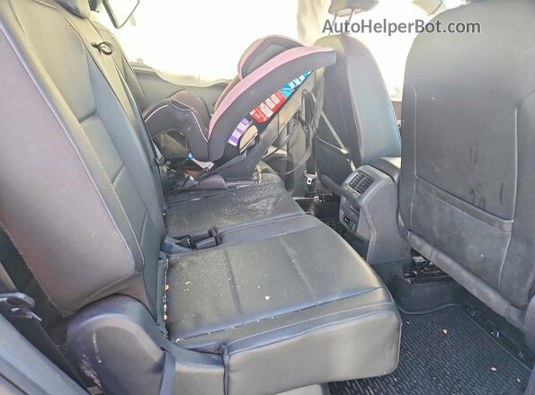 3VV3B7AX6JM210064 2018 VOLKSWAGEN TIGUAN Gray Widok tylnych siedzeń