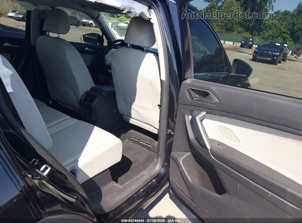 3VV3B7AX6KM136923 2019 VOLKSWAGEN TIGUAN Black Widok naklejki z numerem VIN