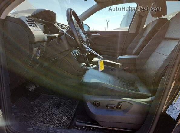 3VV3B7AX6KM142186 2019 VOLKSWAGEN TIGUAN Black Front interior view
