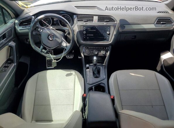 3VV3B7AX6LM175139 2020 VOLKSWAGEN TIGUAN Белый Вид панели приборов