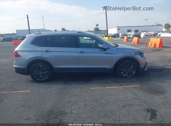3VV3B7AX6PM114184 2023 VOLKSWAGEN TIGUAN Silver Vista interior trasera