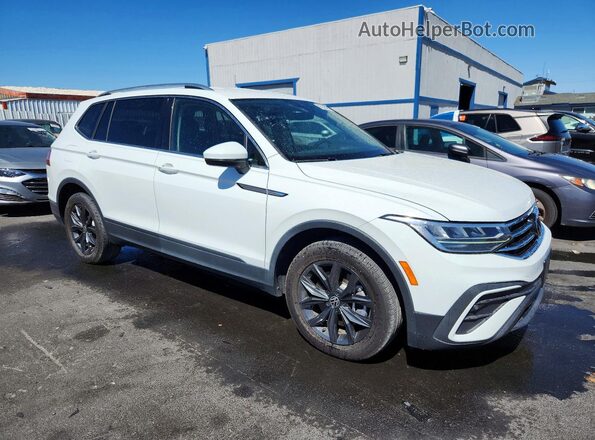 3VV3B7AX6RM044043 2024 VOLKSWAGEN TIGUAN White Delantero derecho
