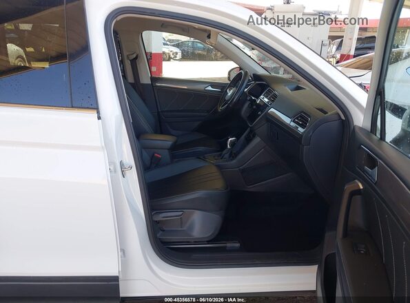3VV3B7AX6RM106363 2024 VOLKSWAGEN TIGUAN White Vista interior delantera