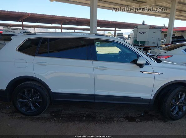 3VV3B7AX6RM106363 2024 VOLKSWAGEN TIGUAN White Vista interior trasera