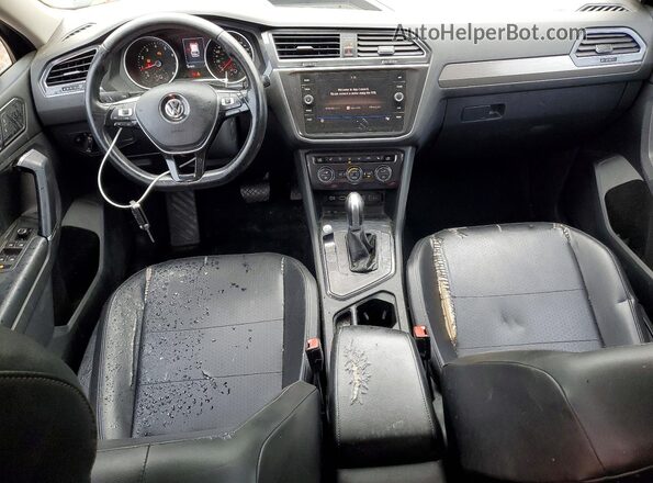 3VV3B7AX7JM003926 2018 VOLKSWAGEN TIGUAN Black Вид панелі приладів
