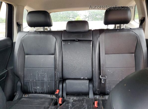 3VV3B7AX7JM003926 2018 VOLKSWAGEN TIGUAN Black Вид задніх сидінь