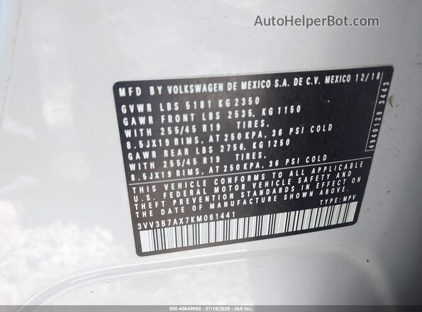 3VV3B7AX7KM061441 2019 VOLKSWAGEN TIGUAN White ძრავის განყოფილების ხედი