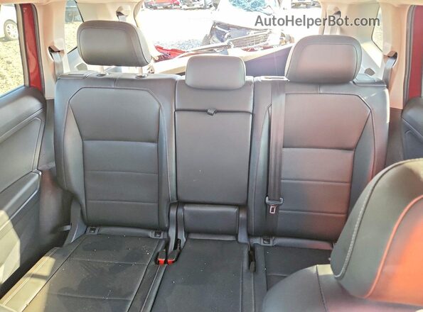 3VV3B7AX7KM064162 2019 VOLKSWAGEN TIGUAN Burgundy Widok tylnych siedzeń