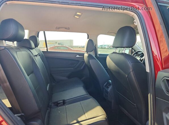 3VV3B7AX7KM064162 2019 VOLKSWAGEN TIGUAN Burgundy Widok wnętrza z tyłu