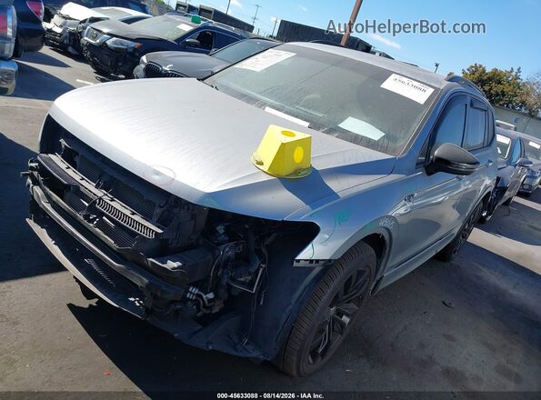 3VV3B7AX7MM013585 2021 VOLKSWAGEN TIGUAN Silver Vista tres cuartos delantera izquierda