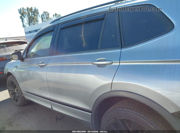 3VV3B7AX7MM013585 2021 VOLKSWAGEN TIGUAN Silver Vista interior de 360 grados