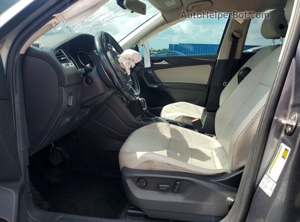 3VV3B7AX8JM213550 2018 VOLKSWAGEN TIGUAN Gray Widok wnętrza z przodu