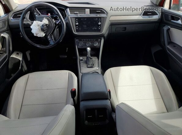 3VV3B7AX8KM094917 2019 VOLKSWAGEN TIGUAN Orange Vista del salpicadero