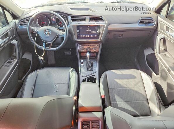 3VV3B7AX8KM102644 2019 VOLKSWAGEN TIGUAN Black Widok deski rozdzielczej