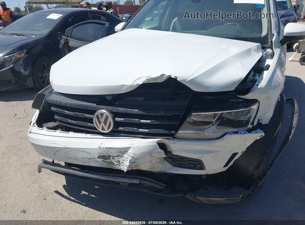 3VV3B7AX8LM003579 2020 VOLKSWAGEN TIGUAN White Widok z przodu