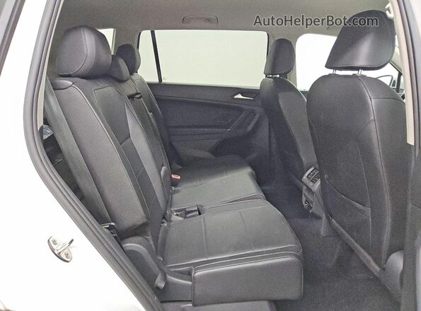 3VV3B7AX8LM182576 2020 VOLKSWAGEN TIGUAN White Vista interior trasera