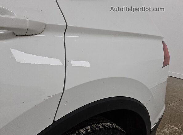 3VV3B7AX8LM182576 2020 VOLKSWAGEN TIGUAN White 
